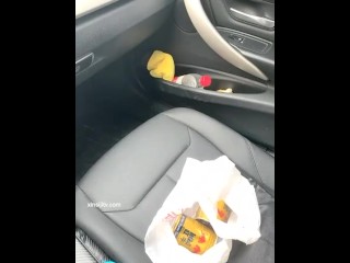 （约啪同城附近人，学生妹 少妇，小姐姐：as2.cc）驾校教练约了2位大胆豪放露脸妹子练车场裸奔调教天黑之后直接在练车场地吃屌打炮对白刺激1