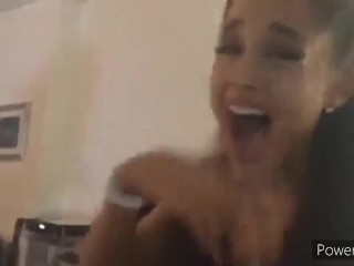 Elizabeth Gillies kissed Ariana Grande