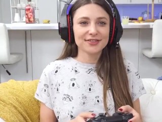 sneaky oxana chi fucks her roomate‘s bf chris torres