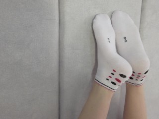 I teach toes in white socks mendacity on my abdomen and fascinated by intercourse