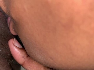 SUCKING ON MY GIRLFRIEND PUSSY! LICKING HER WET CLIT UNTIL SHE CUM!