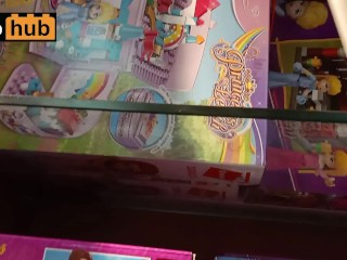Vlog 32: Part of an novice couple will get virtually stuck in a public mall