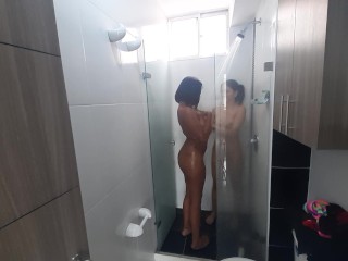 my stepcousin makes me attractive in the toilet