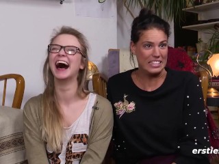 Ersties: Cataleyas Brustwarzen machen Holly ganz heiß