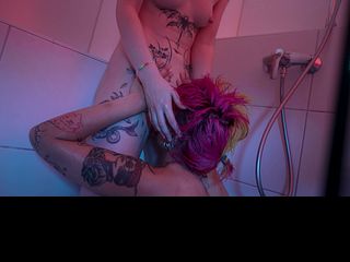 Dyke Porn – Steamy Bathe Fuck – MikaXTiger