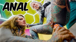 Hippie Chick’s Tattooed Lesbian Dildo Amusing ANAL, ATM, and Wild Rides