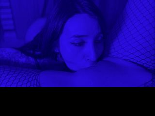 Par de lesbianas disfrutan de una buena cogida -SweetKimiOficial